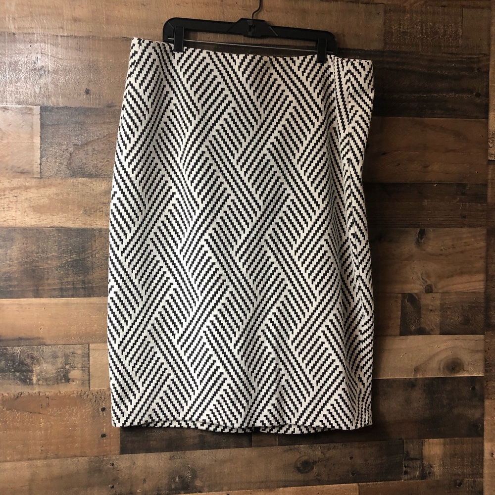Lane Bryant Black & White Heavy Knit Midi Skirt